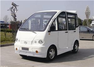  沃森4座城管电动带门巡逻车